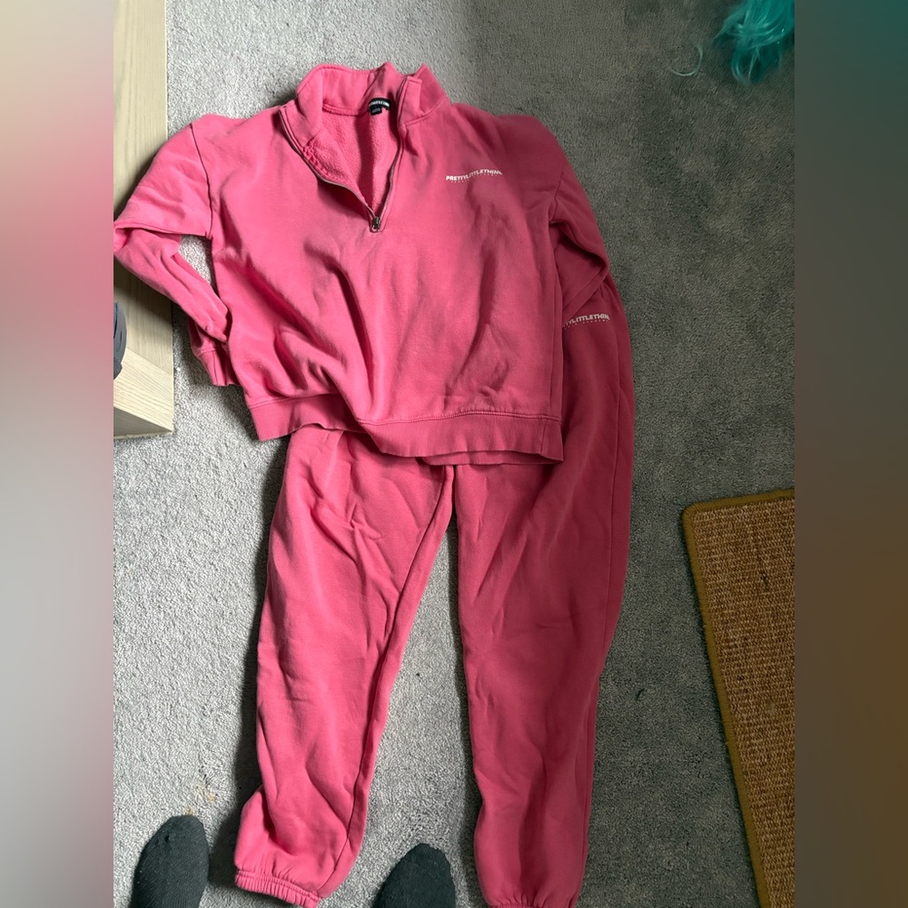 BNWOT Pretty Little Thing pink tracksuit sz L
